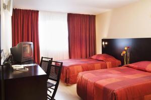 Oceania Hotel 4*